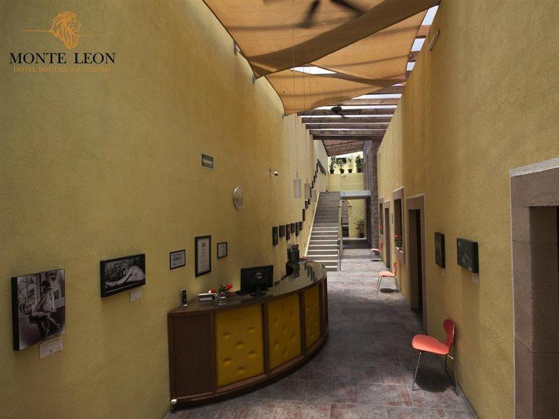 Monte Leon Hotel Boutique & Galeria Exterior photo